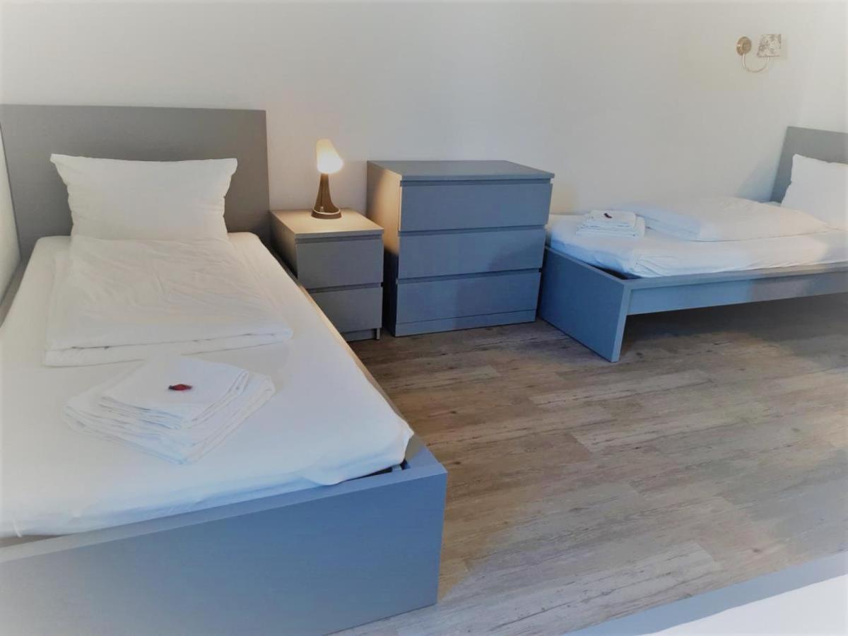 Mehrbett-Apartment 1 Citynah, Einfache Ausstattung Hamburg Kültér fotó