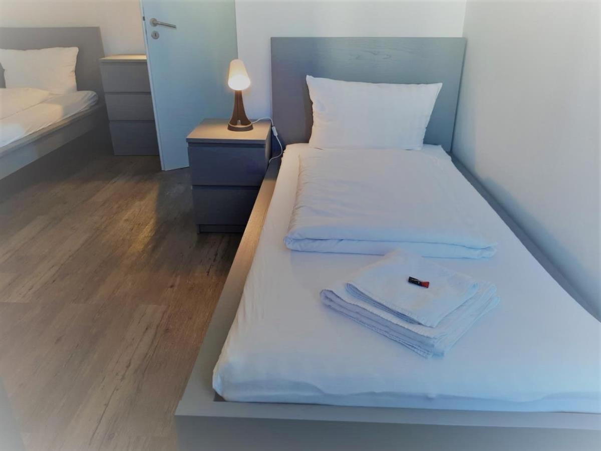 Mehrbett-Apartment 1 Citynah, Einfache Ausstattung Hamburg Kültér fotó